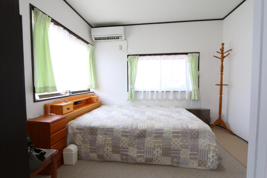 Two-Bedroom Suite, Maria Rental B&B, Japan. in Funabashi