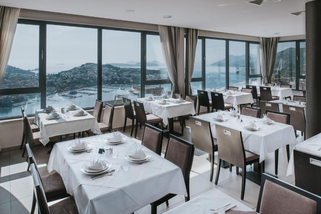 Hotel Adria — Restaurant & bars in Dubrovnik, Dubrovnik-Neretva