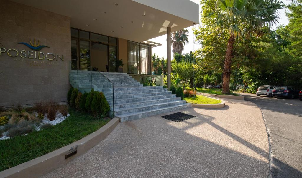 Poseidon Hotel Sea Resort — Hotel building in Porto Carra, Central Macedonia
