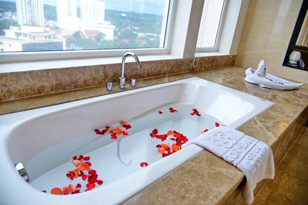 사이공 반메 호텔이 위치한 부온마투옷 도심 사거리