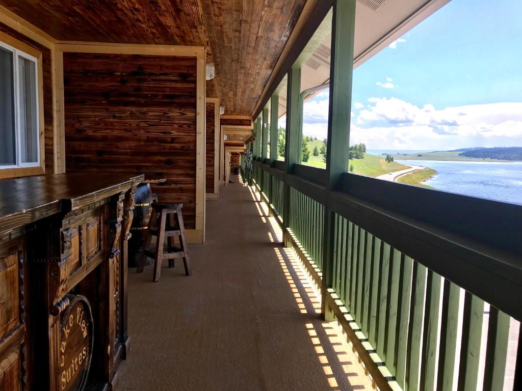 Lake View Suites photo