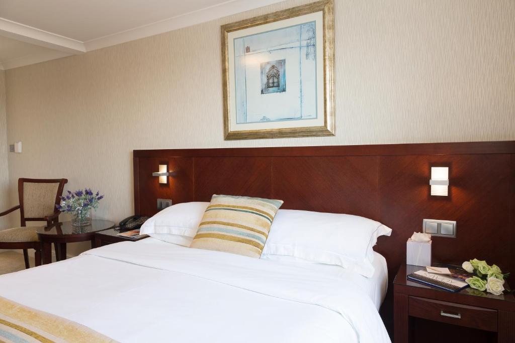 Hotel Savoy photo