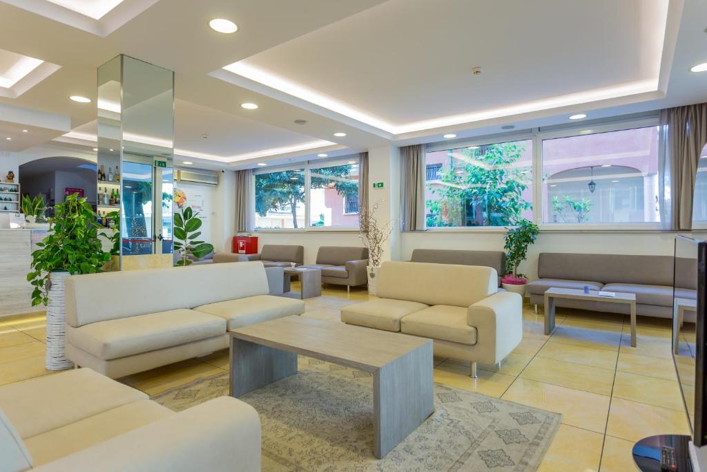 Hotel Monica — Obiekt in Rimini, Emilia-Romania