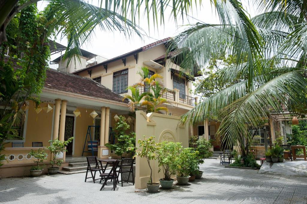 Garden, Le Robinet Homestay in Hue