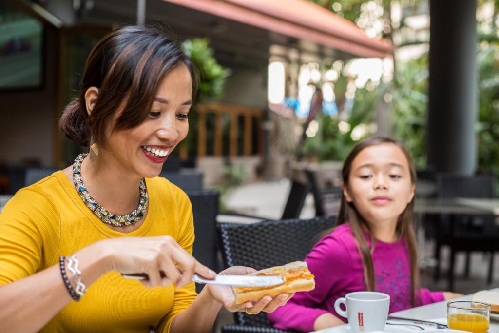 Đồ ăn và thức uống