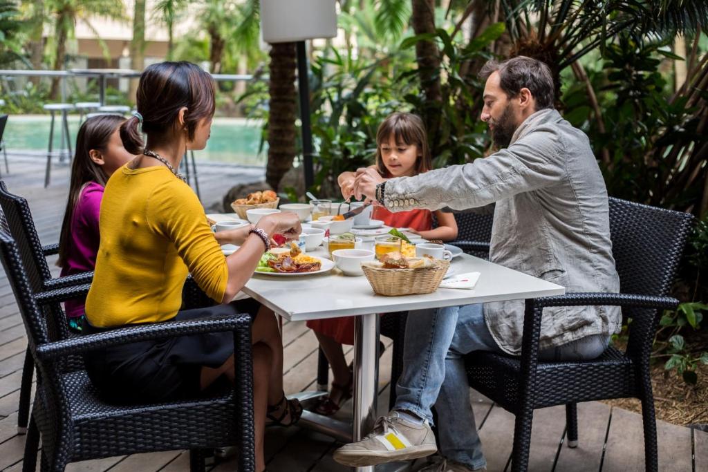 Đồ ăn và thức uống