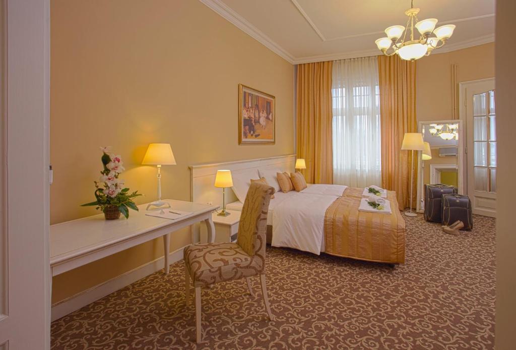 Booking Rooms - 5