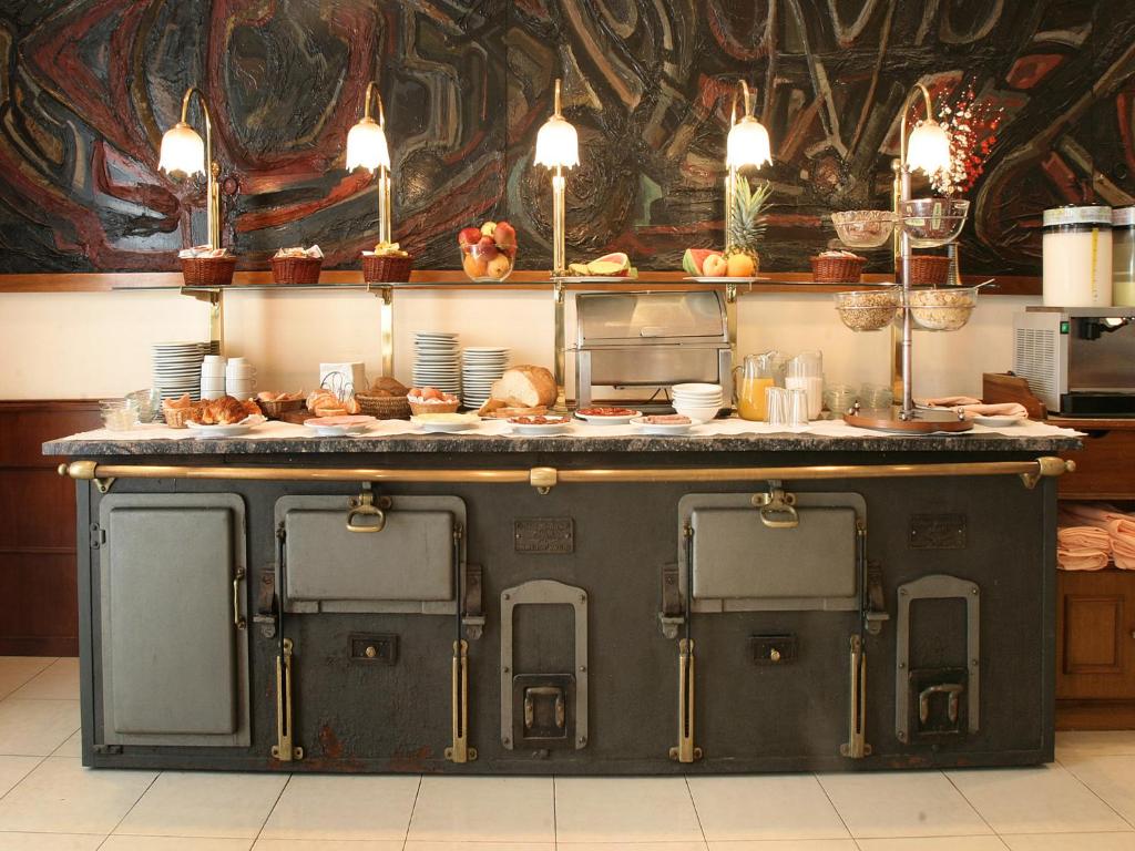 Gaudi Hotel — Restauracje i bary in Barcelona, Katalonia