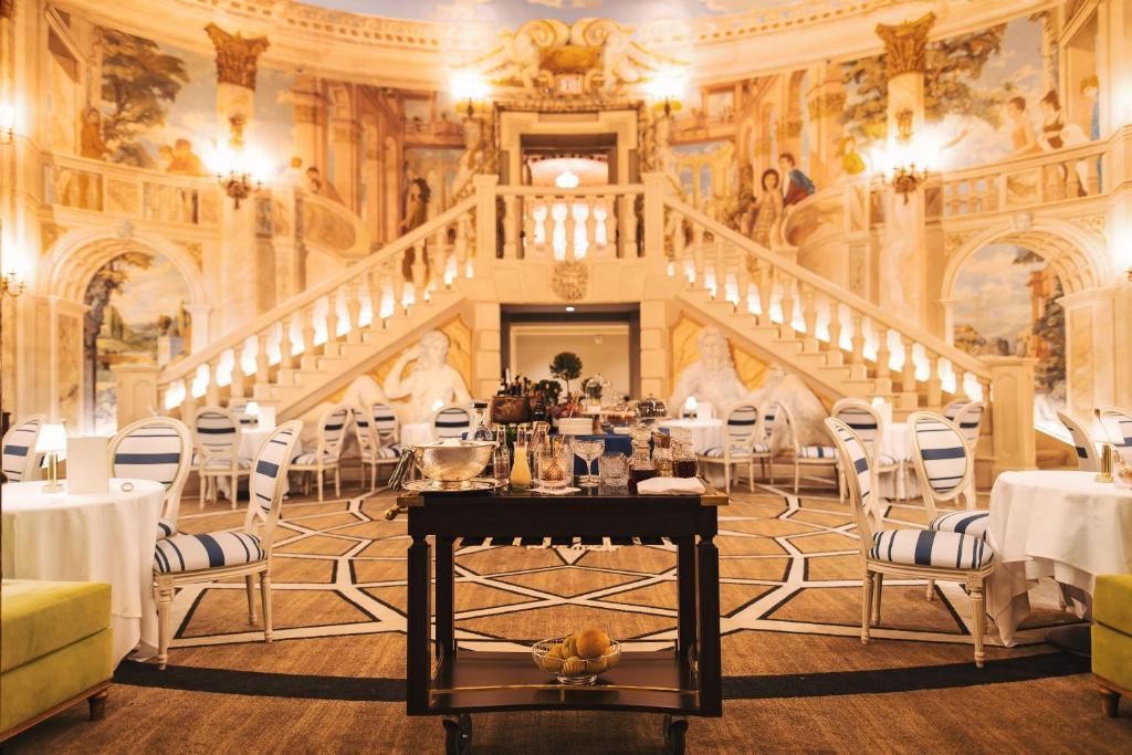 New York The Pierre A Taj Hotel Additional