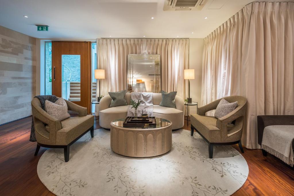 Lucknam Park Hotel photo