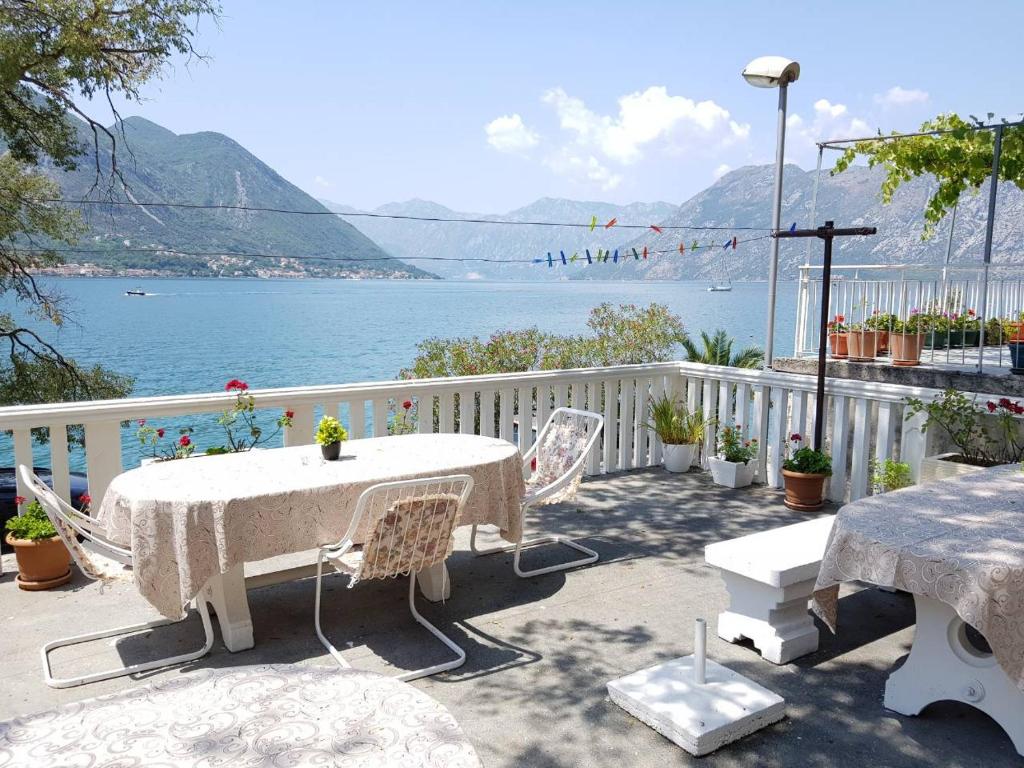 Monte Apartments — Hotel in Kotor