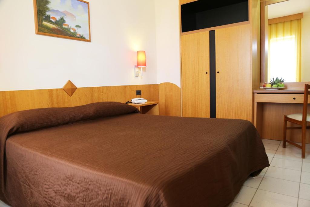 Hotel Meranda photo