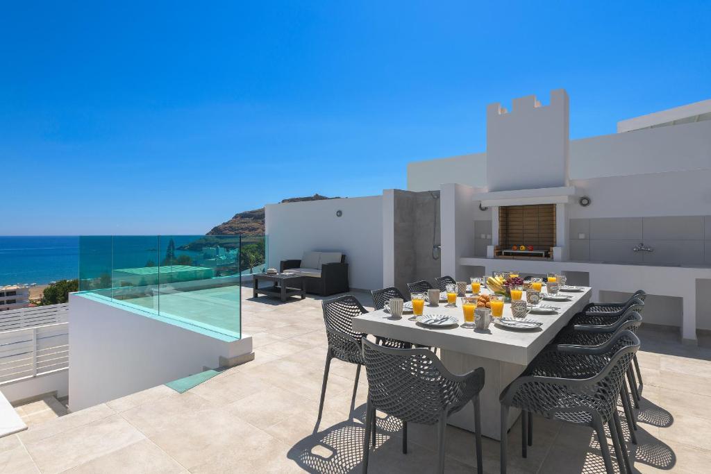 Villa Hermes with pool &amp; jacuzzi in Lindos — Hotel in Rhodes