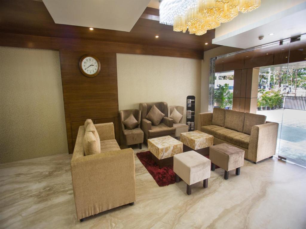 Lobby, ST Parklane Airport Hotel in Chennai
