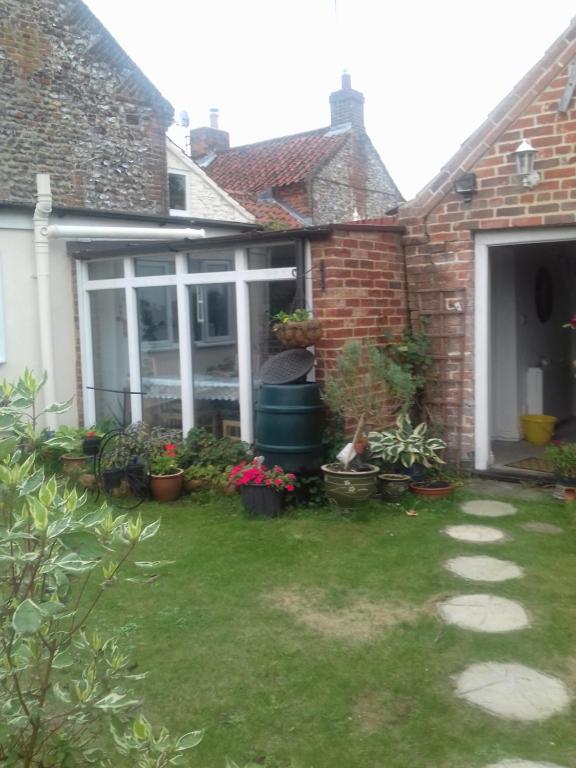 Mauds Cottage 1 photo