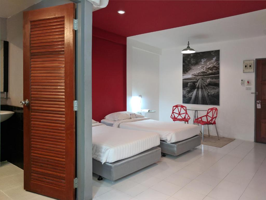 Bathroom, Sino @ Thungsong Hotel in Nakhon Si Thammarat