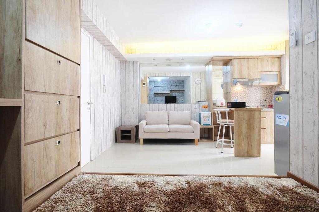 라와망운의 아파트먼트 34m² 침실 1개 프라이빗 욕실 1개 Spacious and Cozy 1BR Bassura City Apt By Travelio 전경