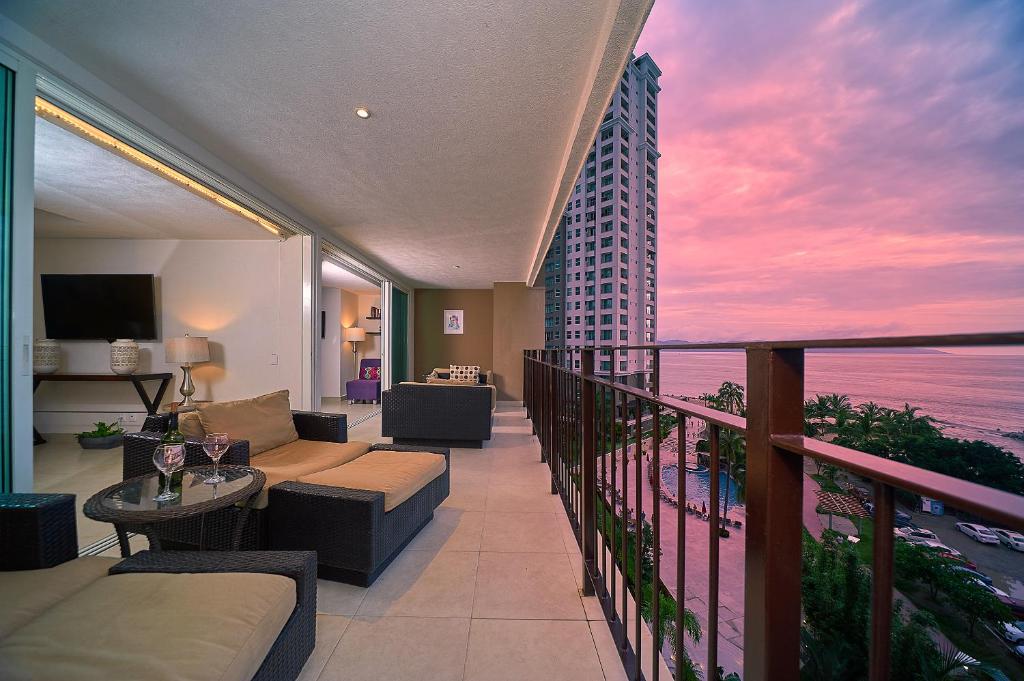 Luxury ocean view one bedroom two bathrooms - 1