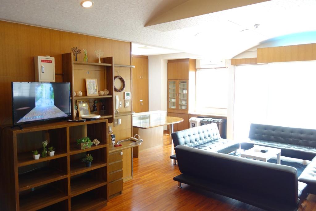 Okinawa Naha Rakuraku House — Hotel in Okinawa Main island