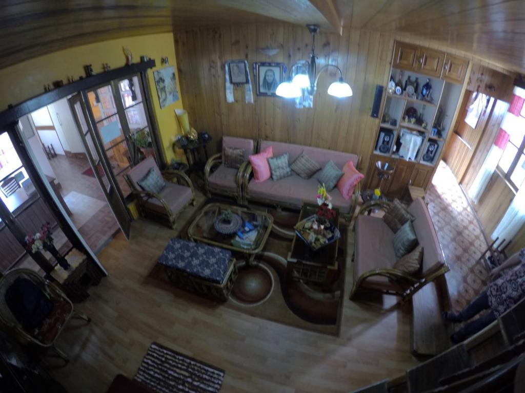 Shared lounge/TV area