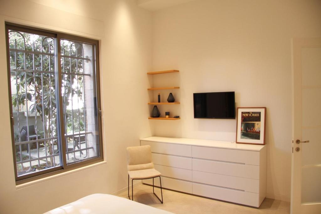 Ruth Suite photo