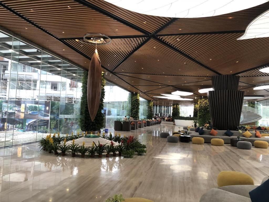 FLAMINGOS Villa Happy BT