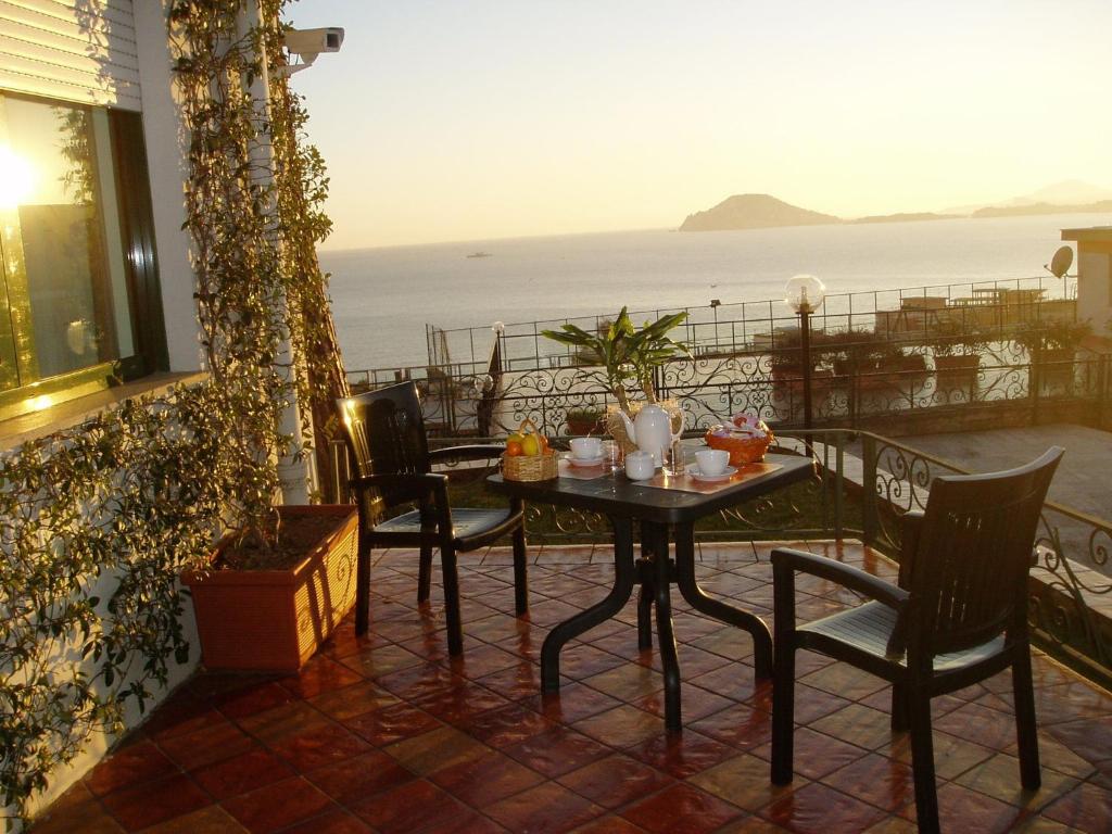 Miramare Residence Guest House photo