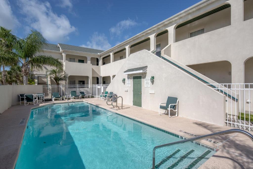 Rain Dancer Condos photo