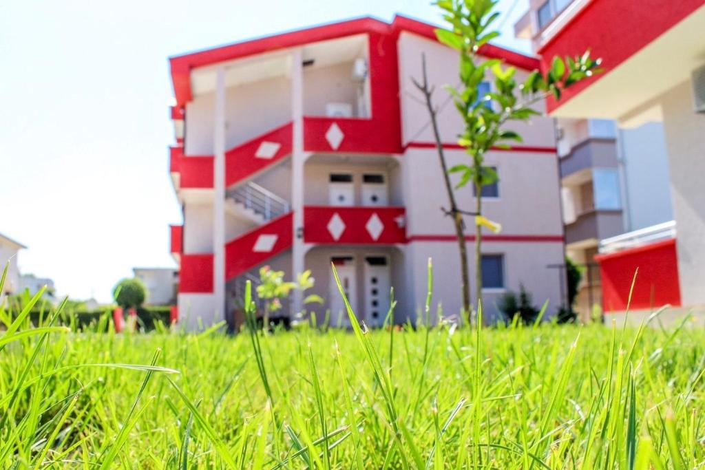 Friendly House - 3