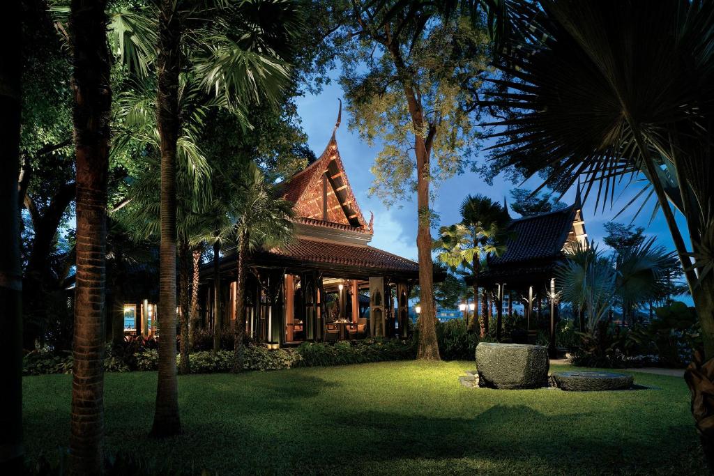 Shangri-La Bangkok 호텔 상세 정보