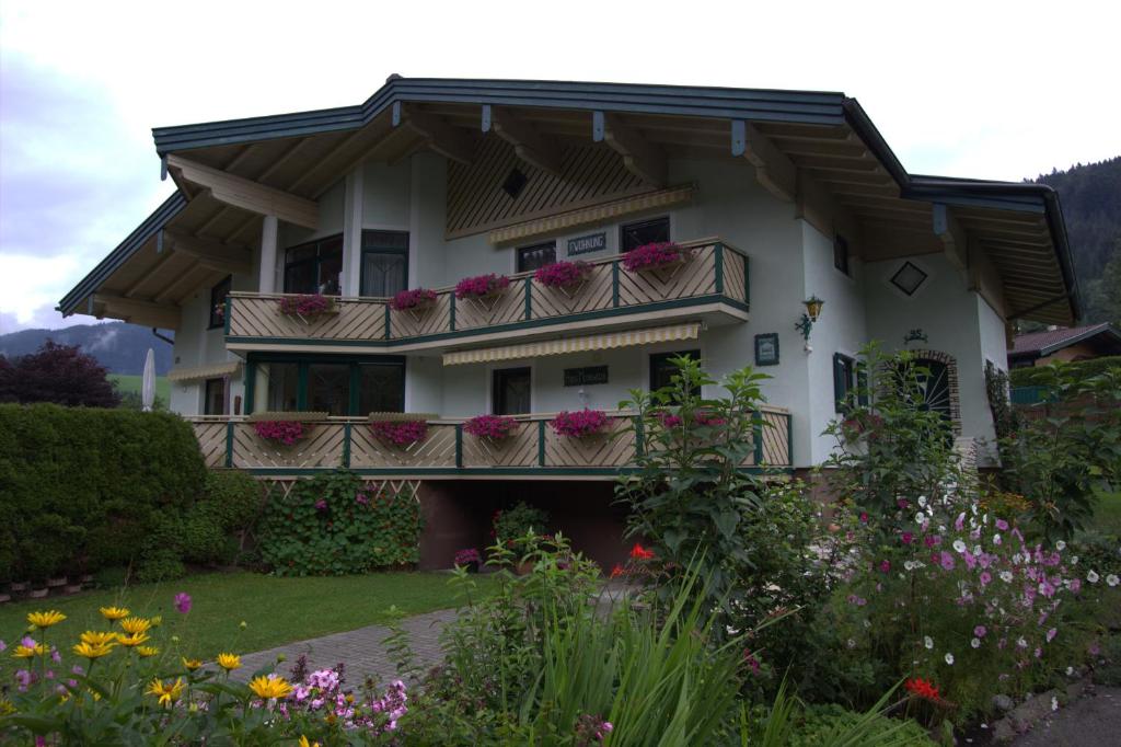 Hausmenneweger - 4