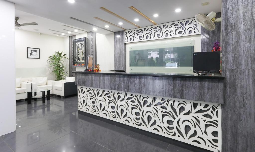 フロント・ロビー