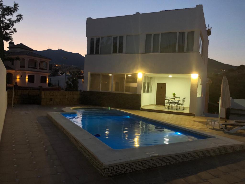 Villa Asuncion Benalmadena Costa 전경