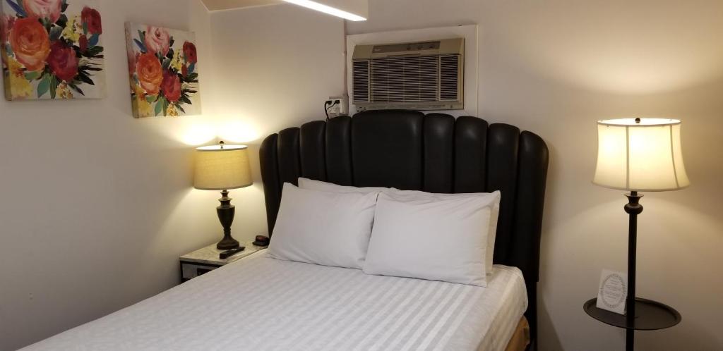 Deep Water Inn photo