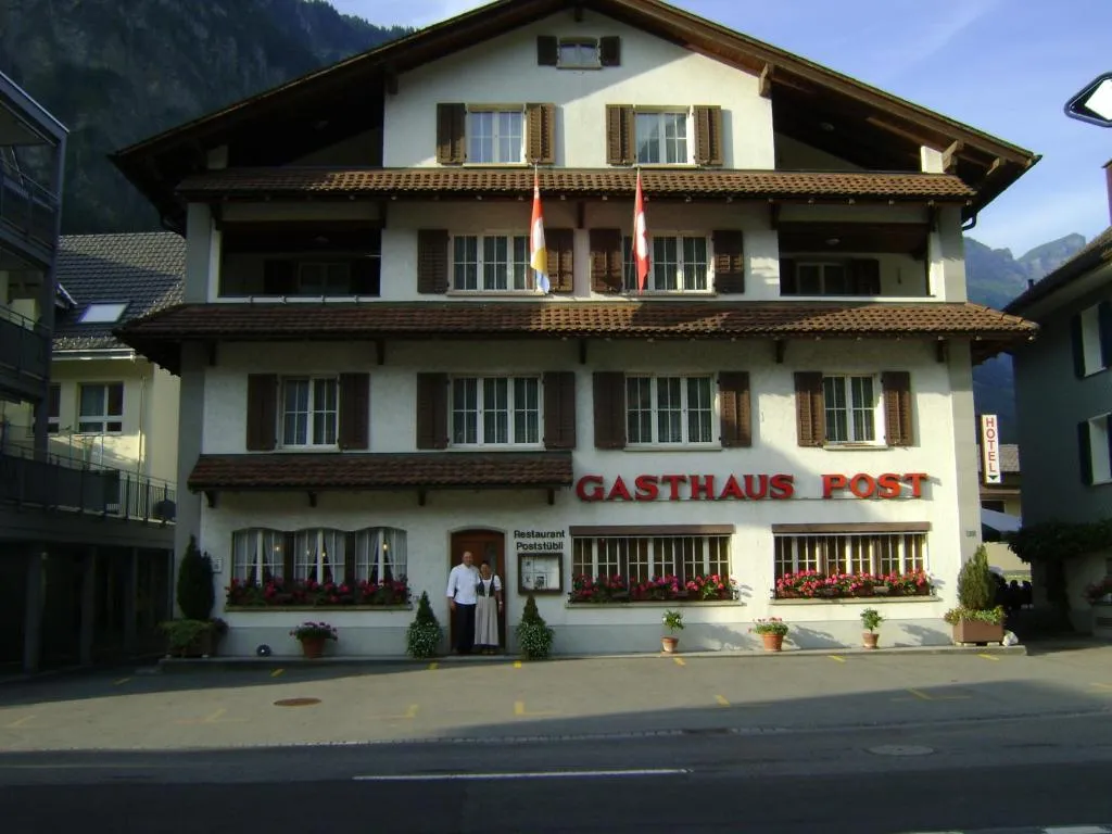 Gasthaus Post，位于穆奥塔塔尔的酒店