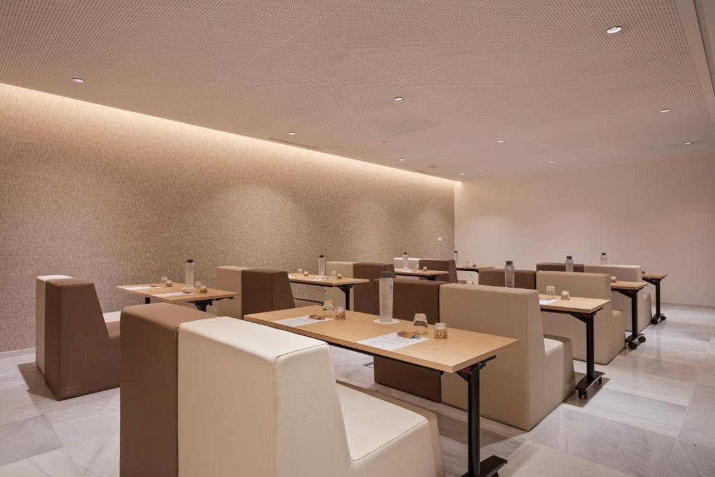 Tárgyalóterem/bálterem