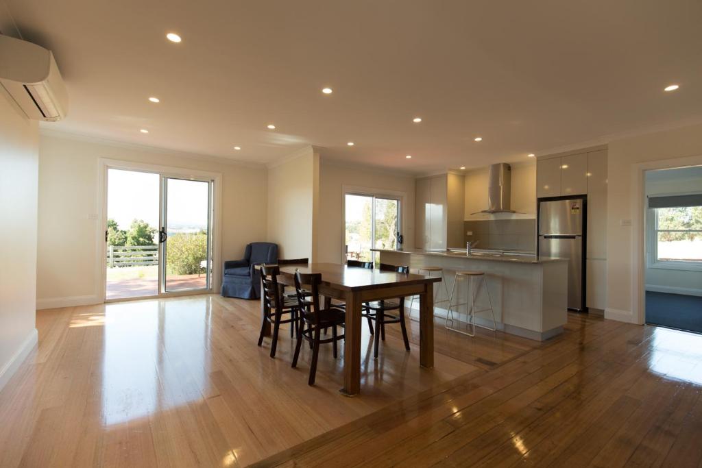 Leichhardt Cottages, Relbia