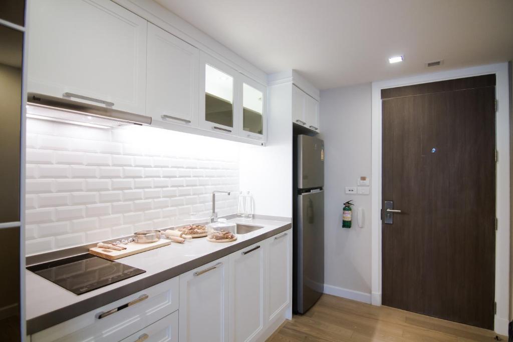 Kitchen, Hope Land Hotel Sukhumvit 8 in Bangkok