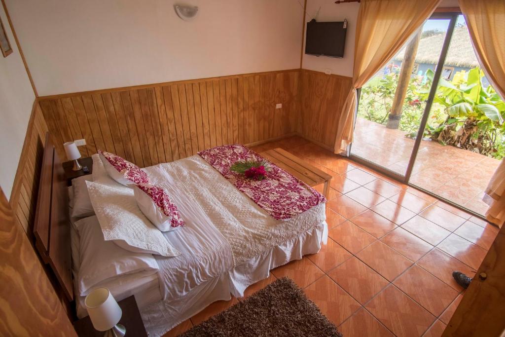 Cabanas Henua Iti photo