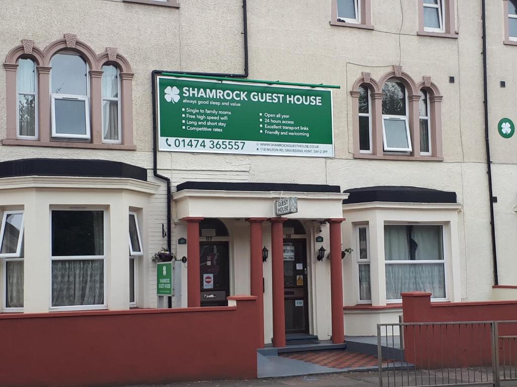 Shamrock Guest House photo