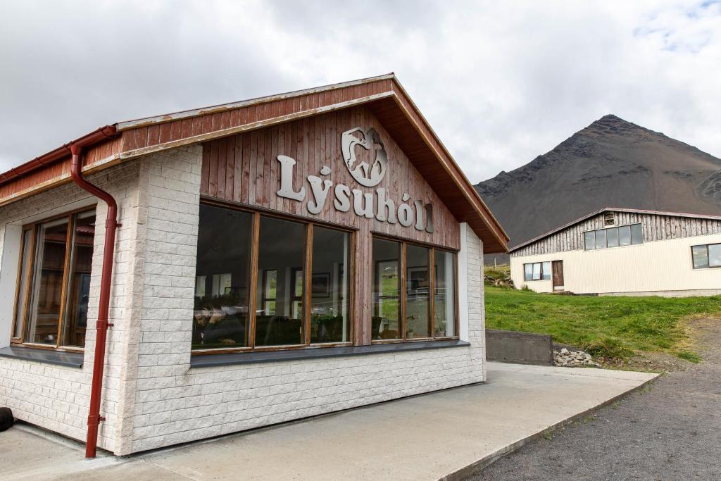 Lysuholl — Hotel in Snaefellsbaer