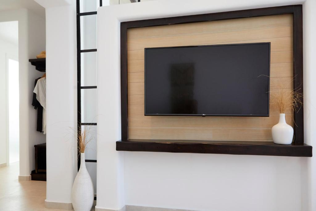 Phos The Boutique — Hotel rooms in Akrotiri, South Aegean