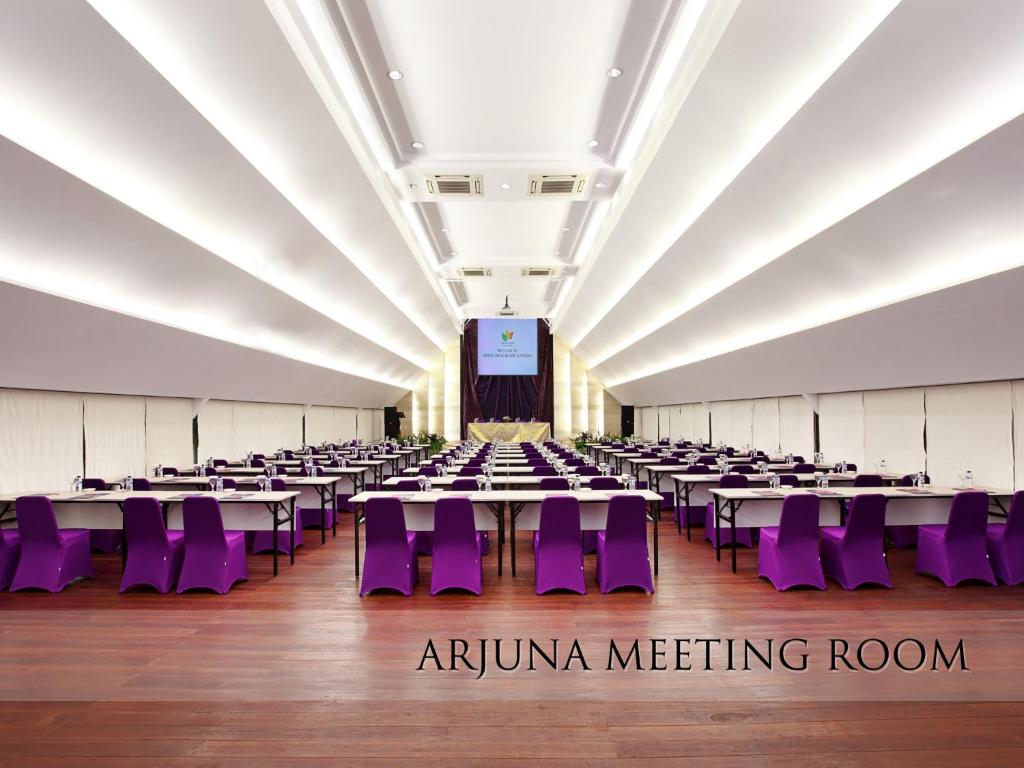 ศูนย์ธุรกิจ