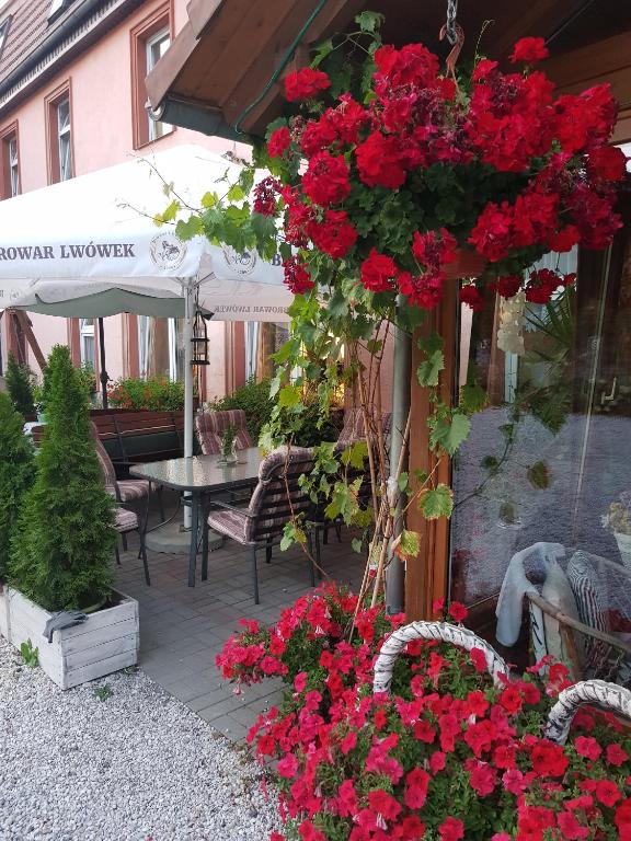 4. HOTEL ZA..
