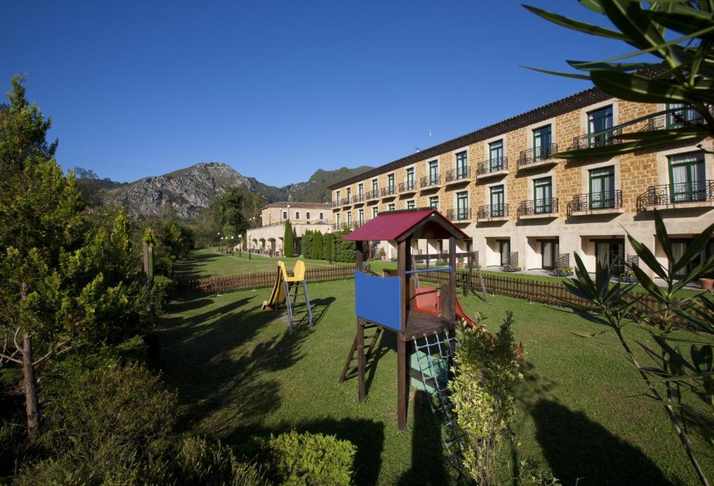 Parador De Cangas De Onis Photo 18