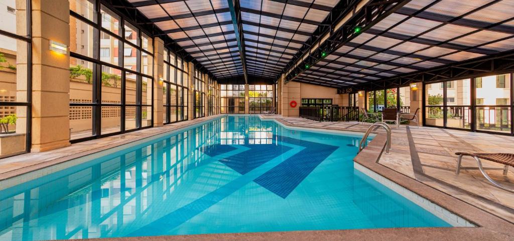 Swimming pool, Mercure Sao Paulo Pinheiros Hotel in São Paulo