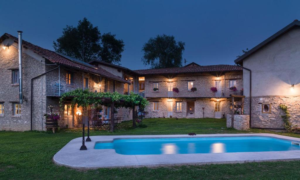 Cascina Facelli - Luxury Country House 전경