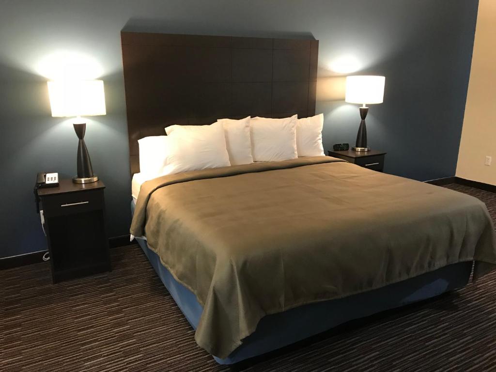 AmericInn by Wyndham Jefferson photo