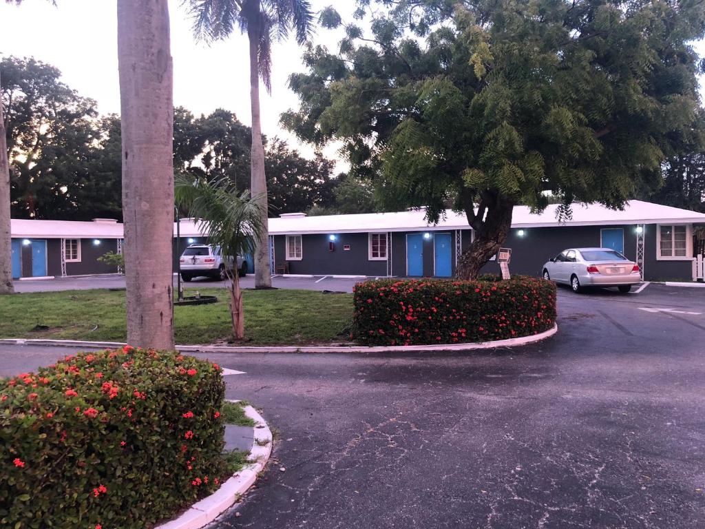 Bay Breeze Inn Bradenton Downtown photo