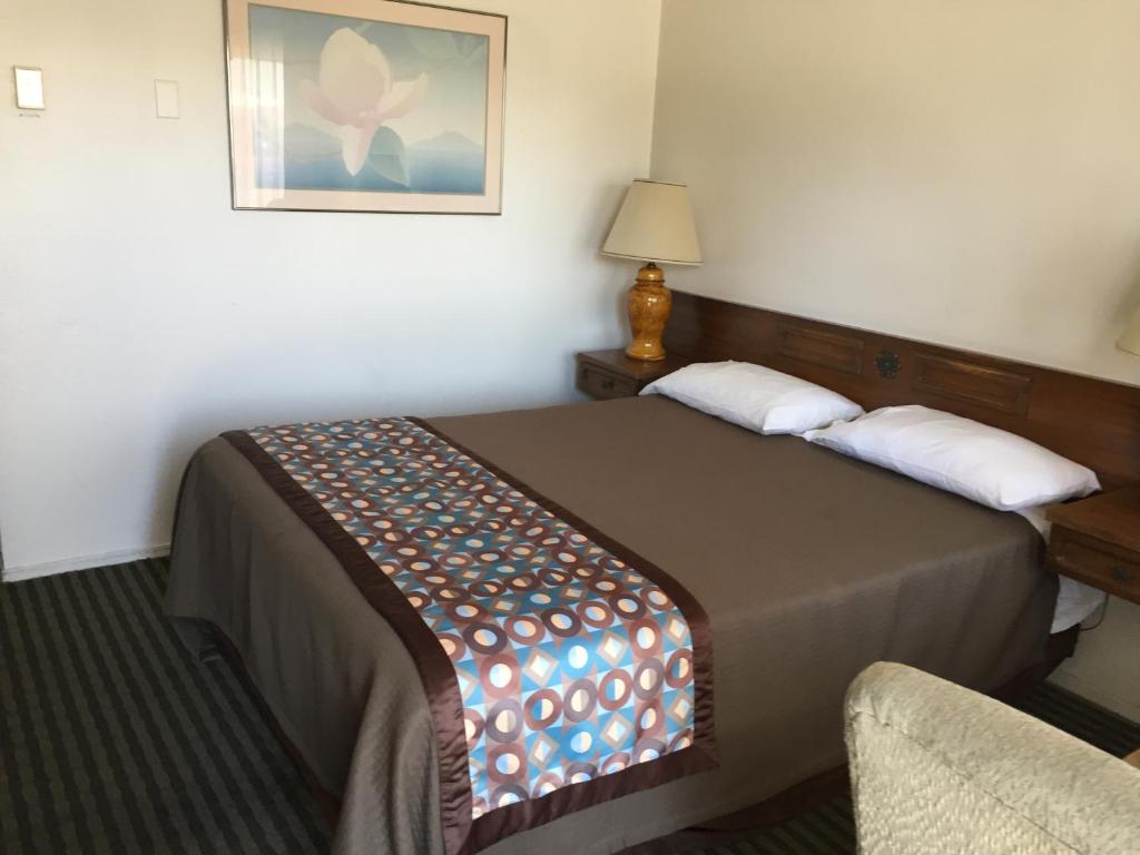 Sunrise Motel photo